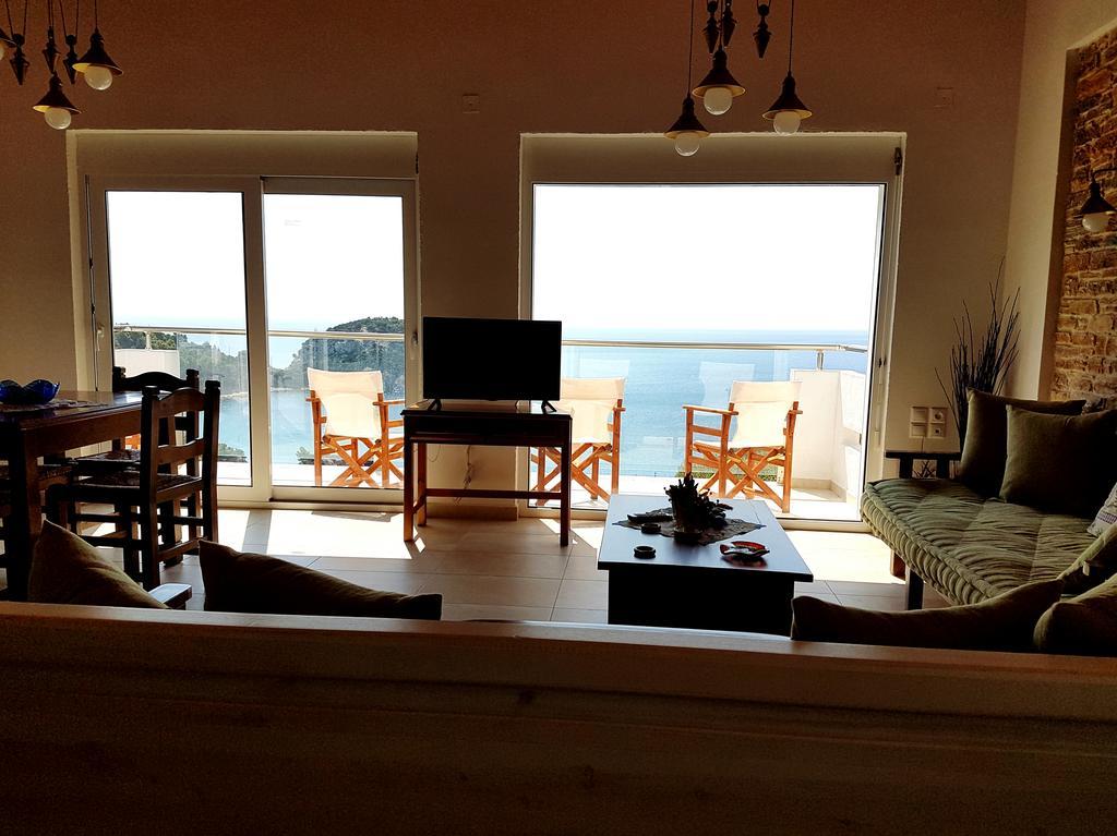 Mando Beachfront Stafylos Eksteriør bilde
