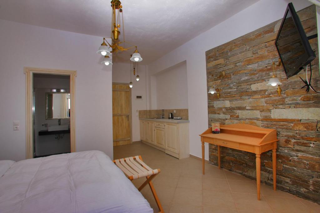 Mando Beachfront Stafylos Rom bilde